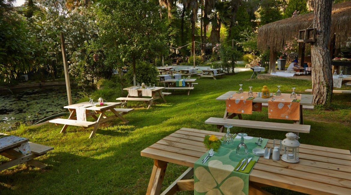 Golden Key Bordubet open air restaurant