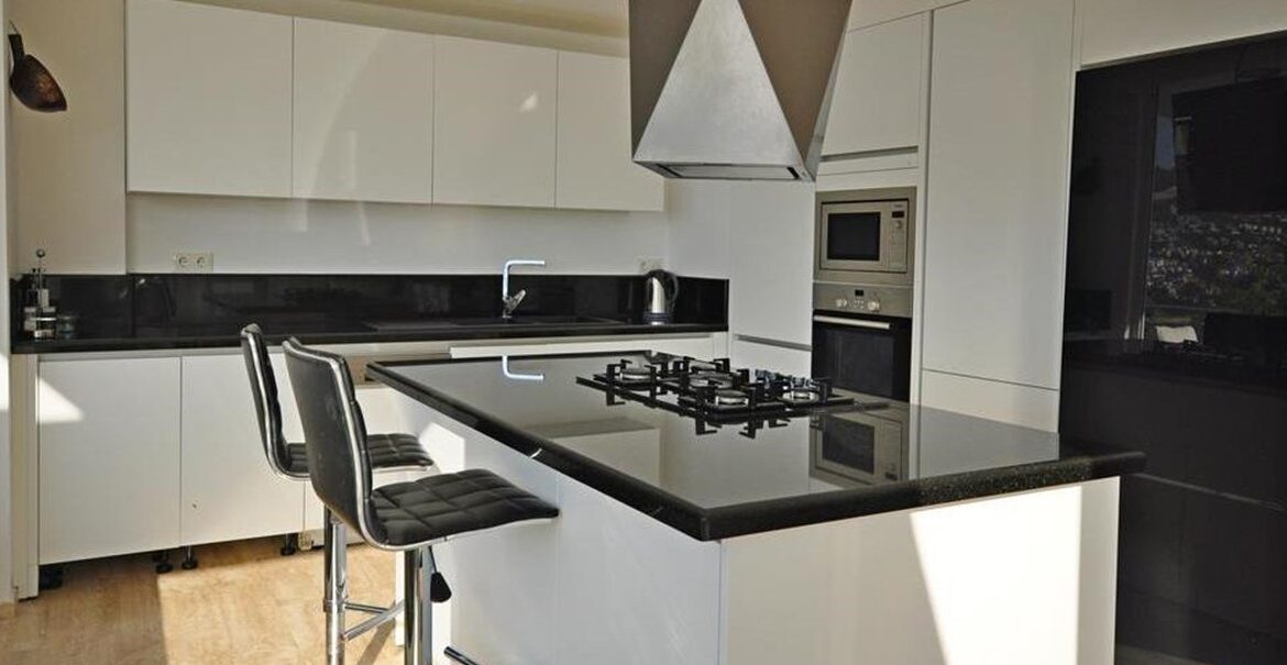 Villa Lumineux kitchen area