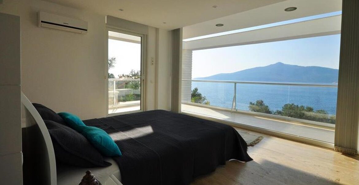 Villa Lumineux double bedroom