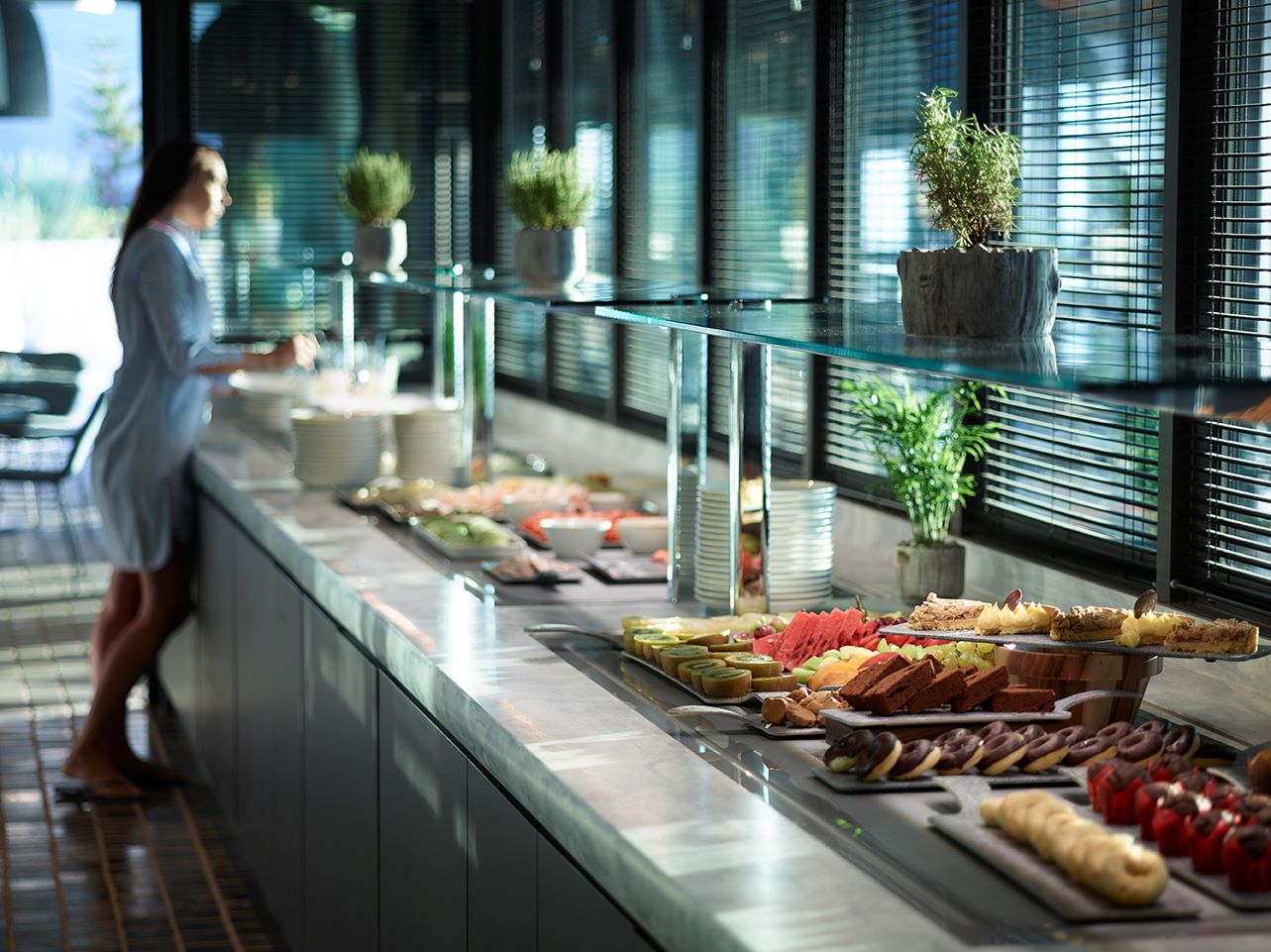 Cayo Buffet Style Dinner