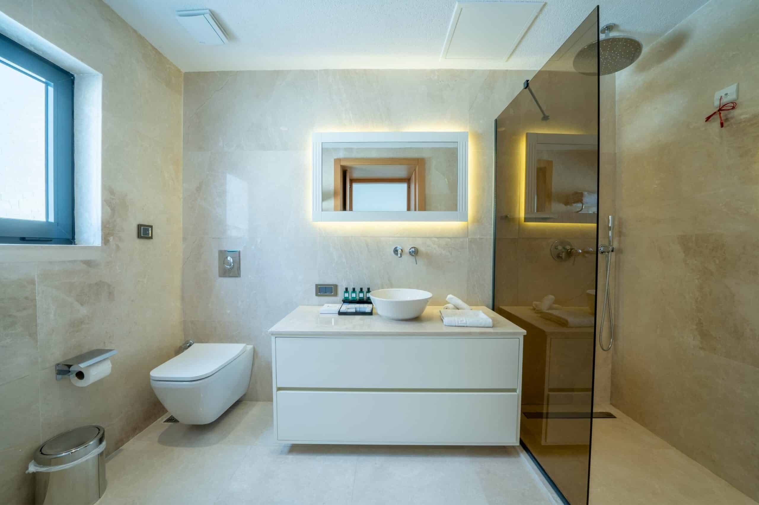 The Lures Villa ensuite