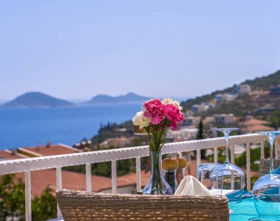 Oasis Hotel Restaurant boasting views of mouse and snake islands