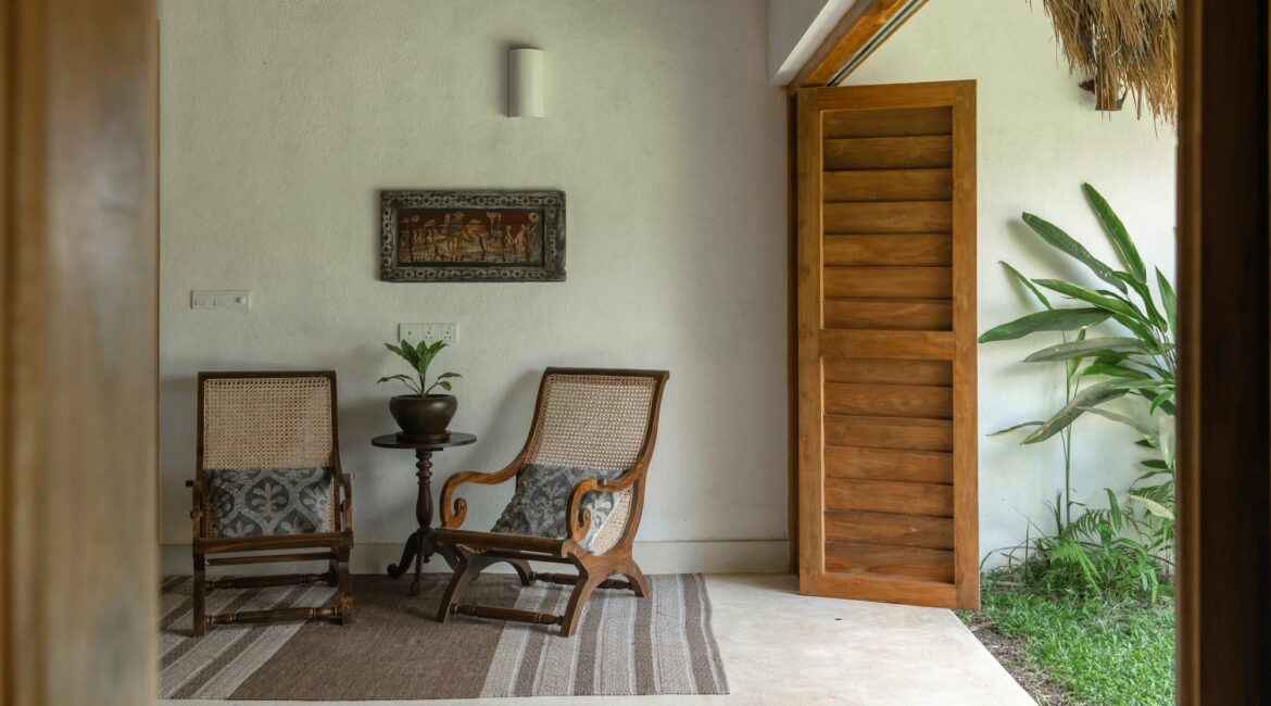 Tekanda Lodge Quiet spot in a day room (between Lodge Rooms 1&2)