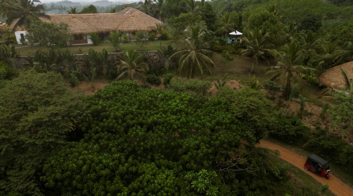 Tekanda Lodge nestled at the top of a hill
