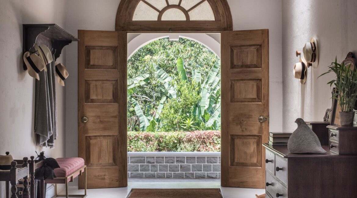 Nine Skies country living entrance