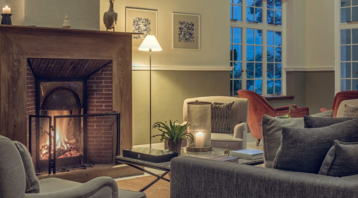 Nine Skies homey and cosy evening vibes in the lounge