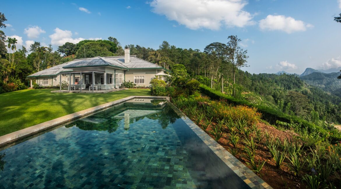 Nine Skies bungalow, gardens and glorious mountain facing infinity pool