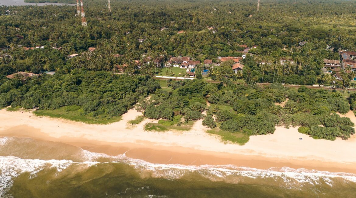 The Villa Bentota stunning position and close proximity to Bentota beach