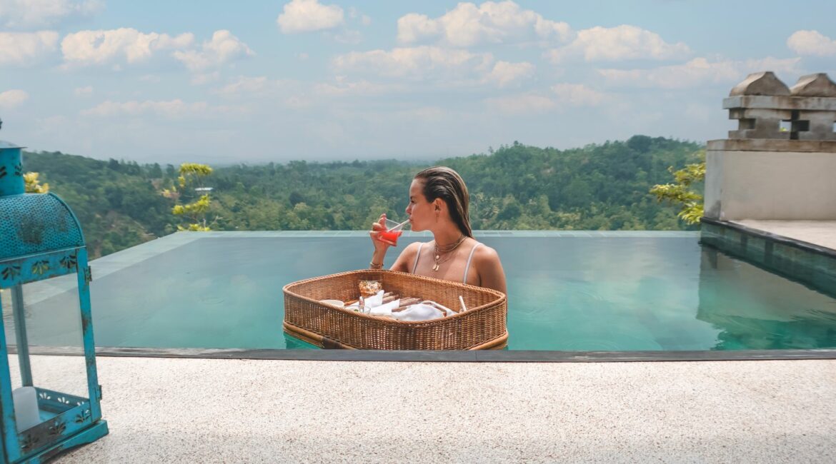 Malbar Hill Sri Lanka delicious floating breakfast