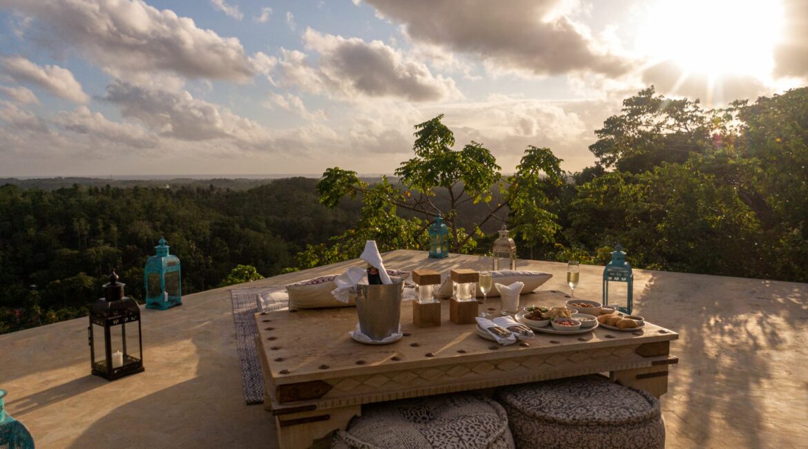 Malbar Hill Sri Lanka stunning outside furnished spaces and far reaching views