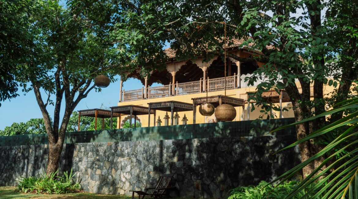 Malbar Hill Sri Lanka views of the gardens and of the hotel building