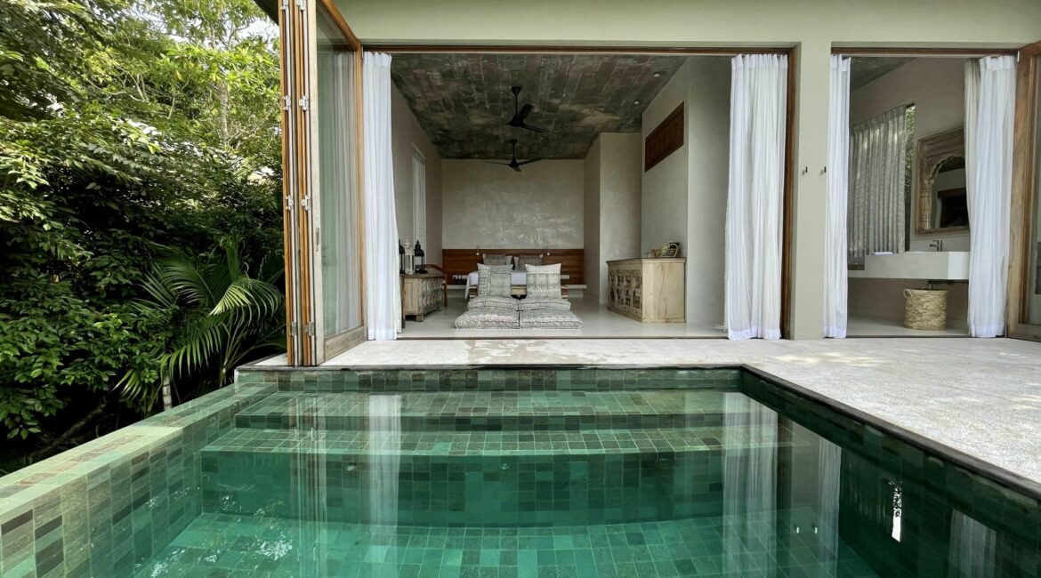 Malbar Hill Sri Lanka Pool Villa swimming pool and bedroom as the backdrop