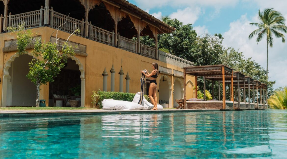 Malbar Hill Sri Lanka stunning swimming pool for lazy days