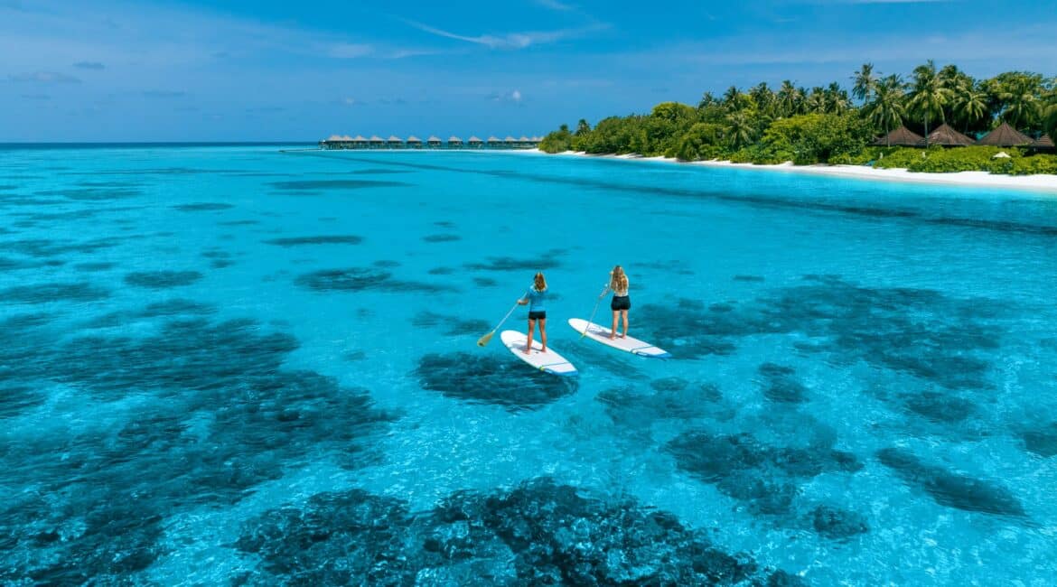 Komandoo Island Resort & Spa paddle boarding