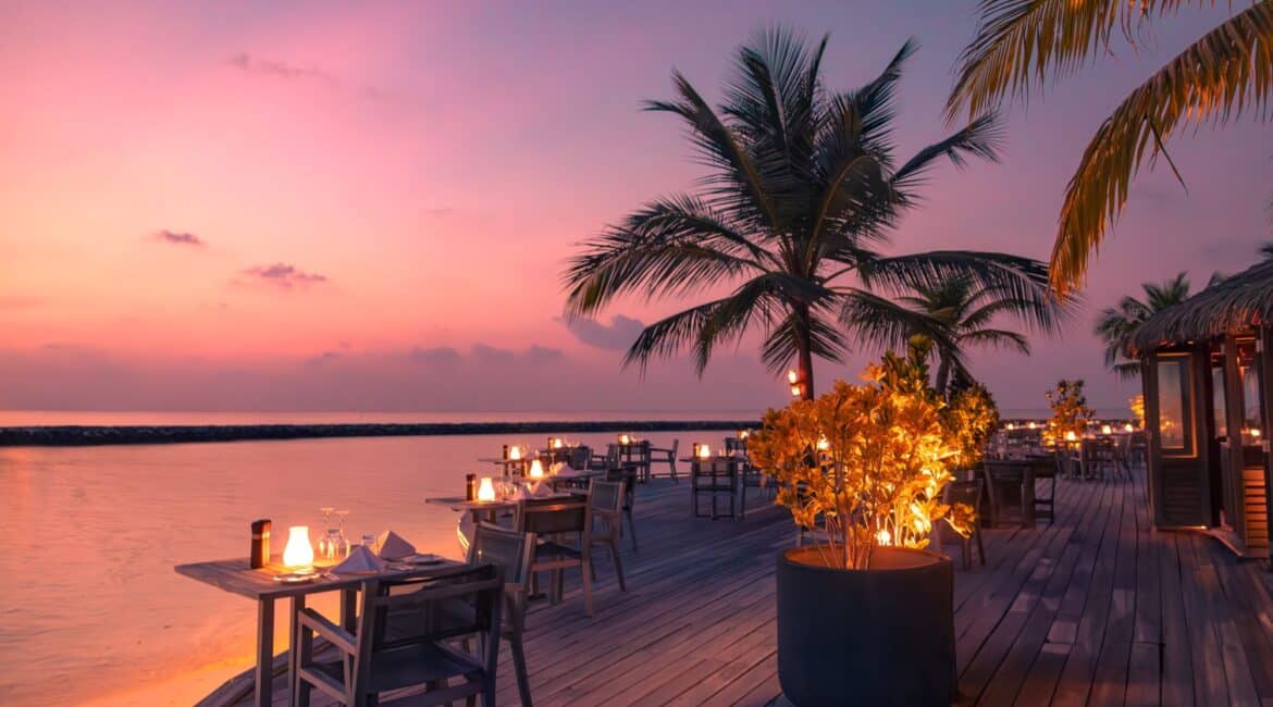 Komandoo Island Resort & Spa Falhu Buffet Restaurant glroious sunset views in the alfresco dining area