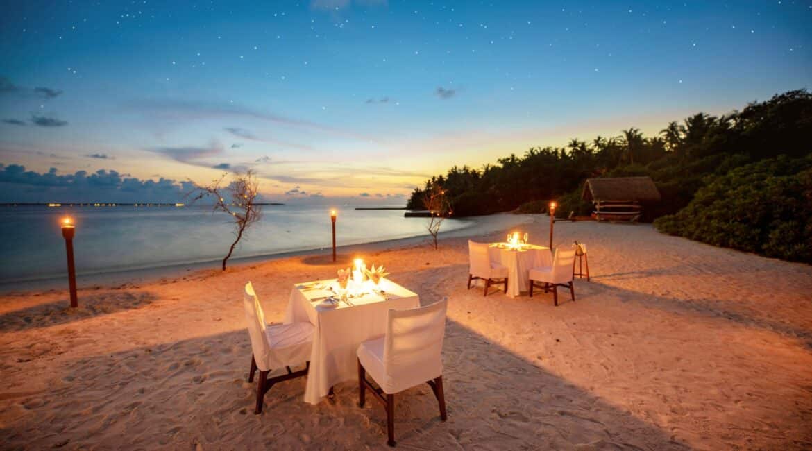 Makunudu Island Maldives romantic beachside dining