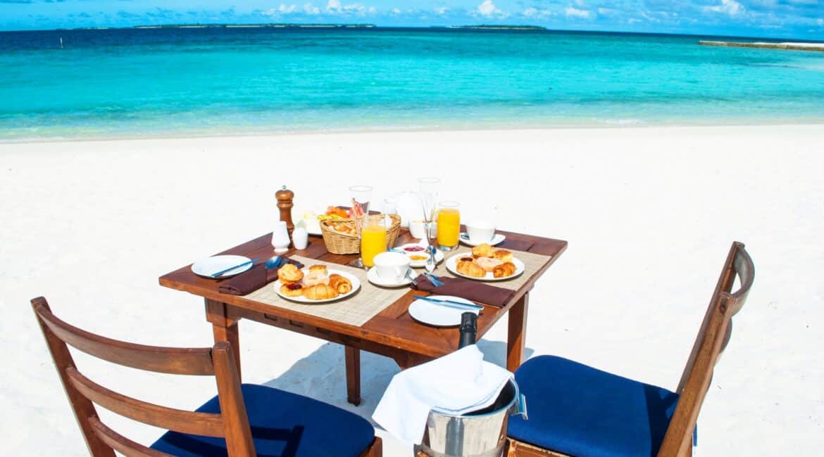 Makunudu Island Maldives dreamy breakfasts on the sand overlooking the Indian Ocean