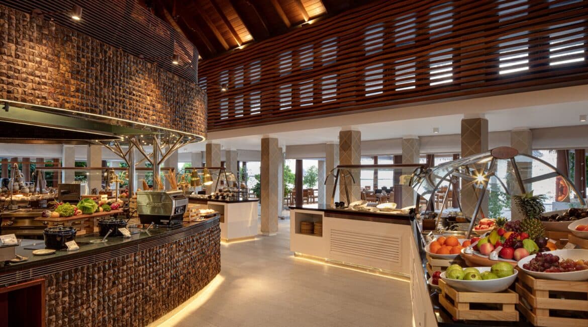 Raba buffet Heritance Aarah Hotel Maldives