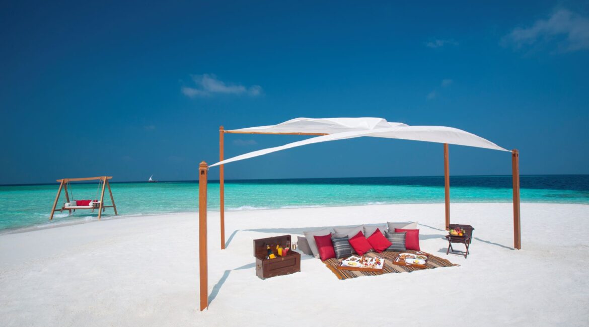Baros Maldives_Sandbank Picnic