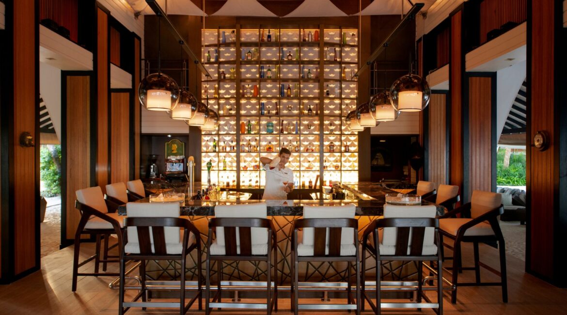 Baros Sails Bar interior stylish and refined in the Maldives