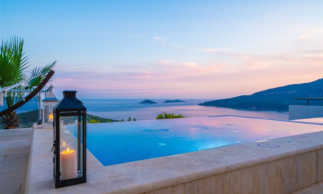 Villa Kayra in Kalkan wonderful sea views over the jacuzzi and swimming pool