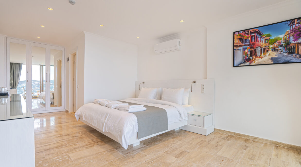 New Building ( Fourth Building) Sea View Suite 902 double bedroom