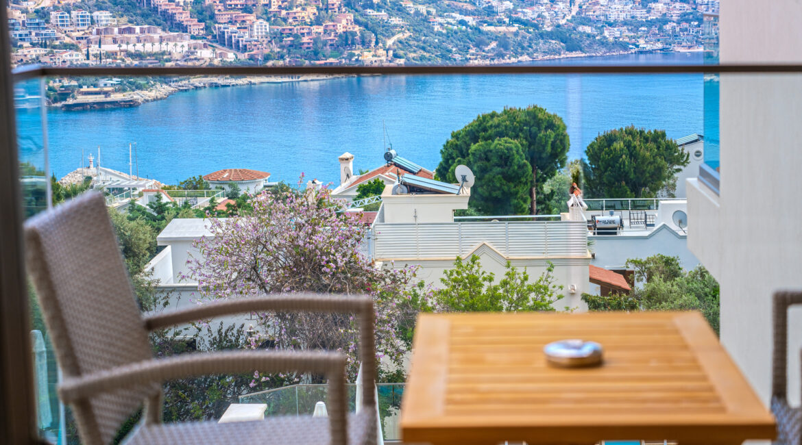 New Building ( Fourth Building) Side Sea View Suite 904 balcony and sea views