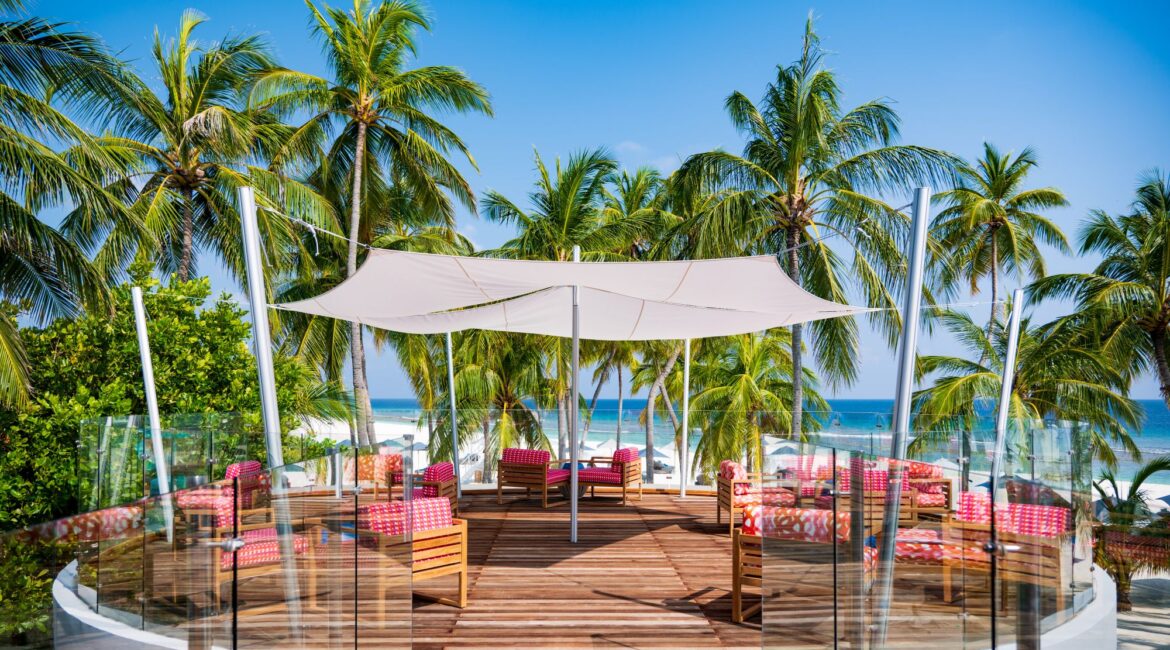 Pool Bar Finolhu Maldives Luxury Resort