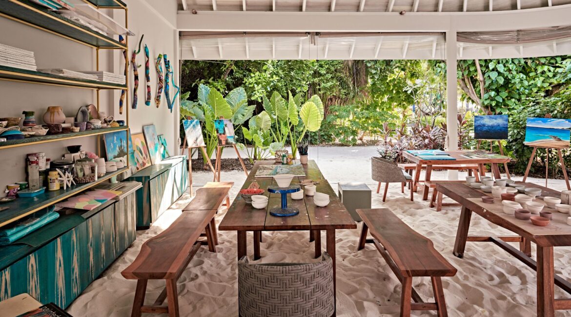 Finolhu Maldives Luxury Resort Art Studio