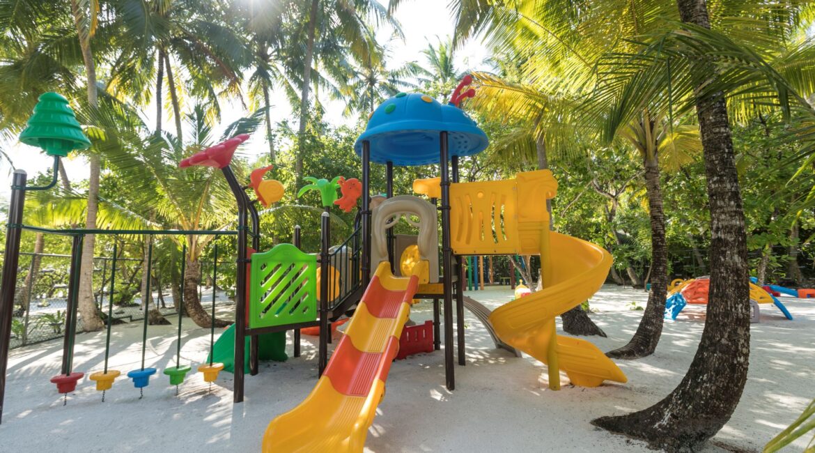 Dhigali Maldives Kids Club