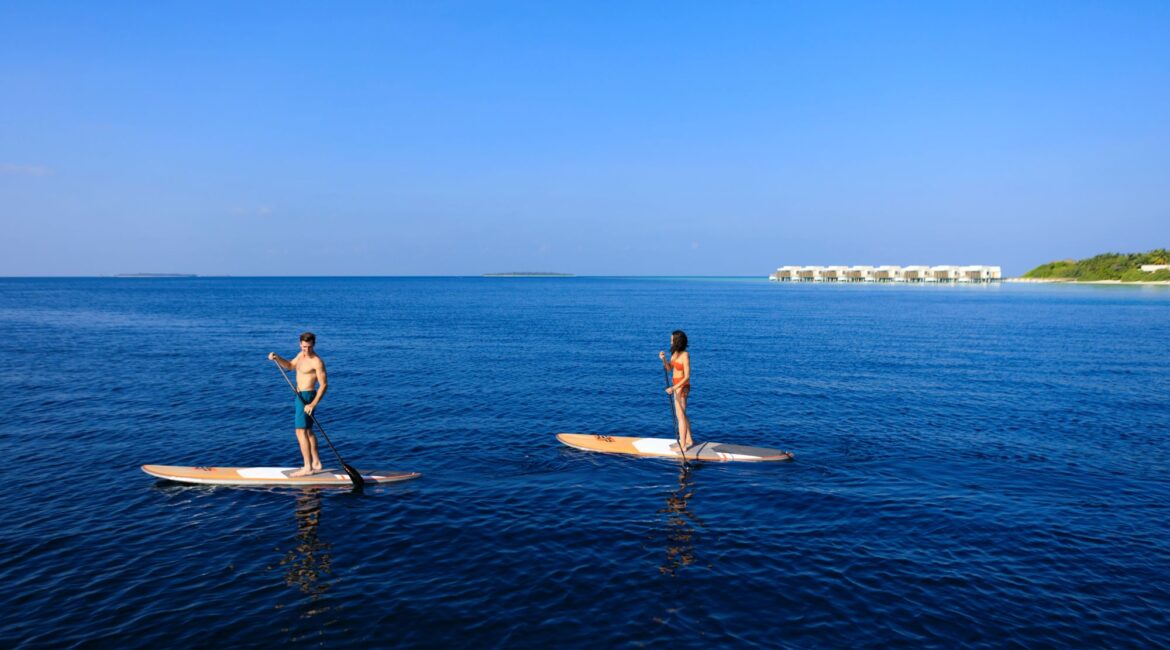 Dhigali Maldives Paddle Boarding