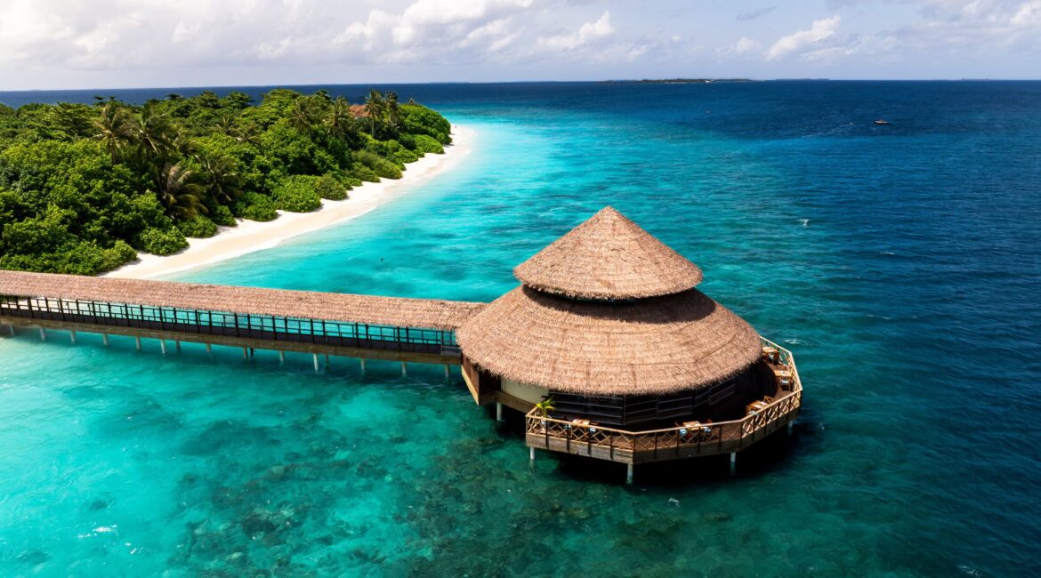 Dhiyavaru restaurant in the Maldives overlooking the Indian Ocean