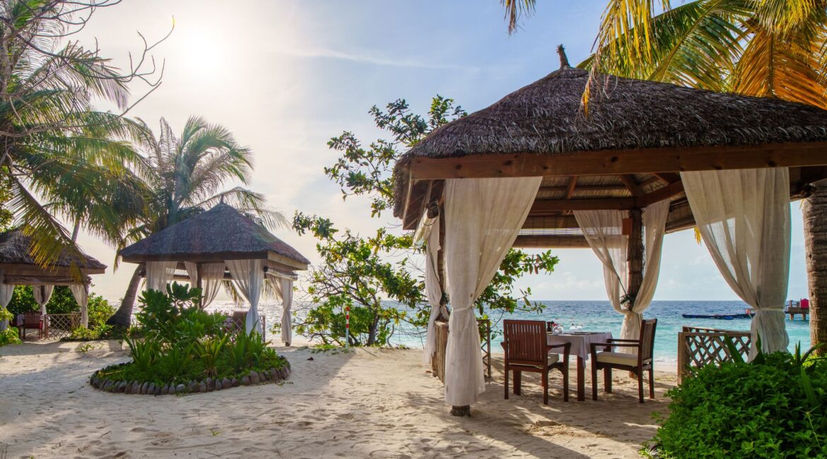 Reethi Faru Resort- Veggie and Vegan on the sand overlooking the Indian Ocean
