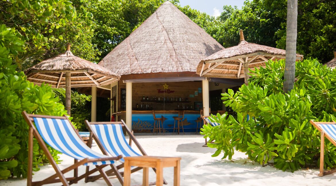 Thari Bar Reethi Faru Resort in the Maldives