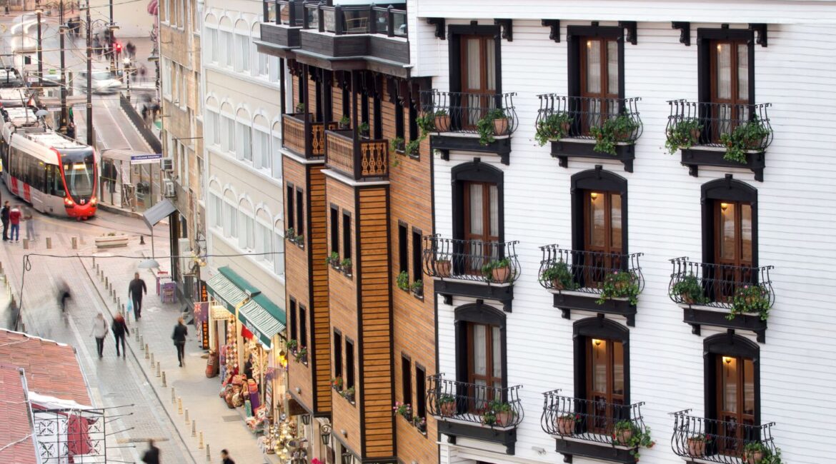 Sirkeci Mansion boutique hotel in Sultanahmet, Istanbul Old Town, exterior façade near Hagia Sophia and Topkapı Palace