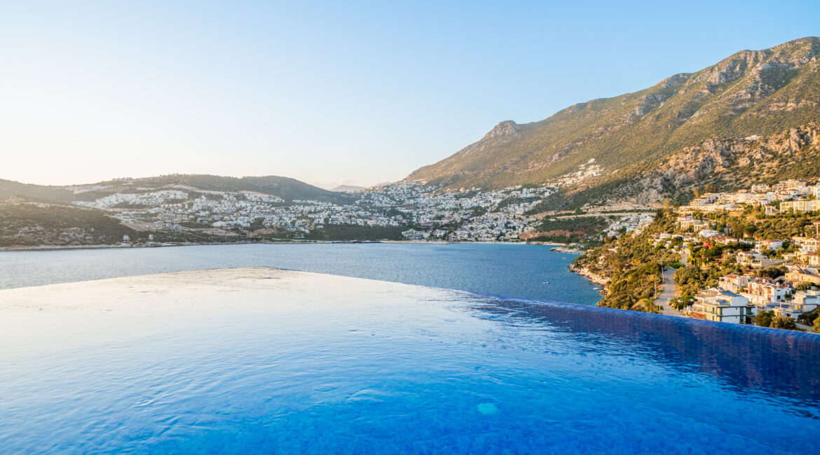 Glorious infinity pool at Villa Cennet Koy Kalkan with far reaching sea views towards Kalkan harbour