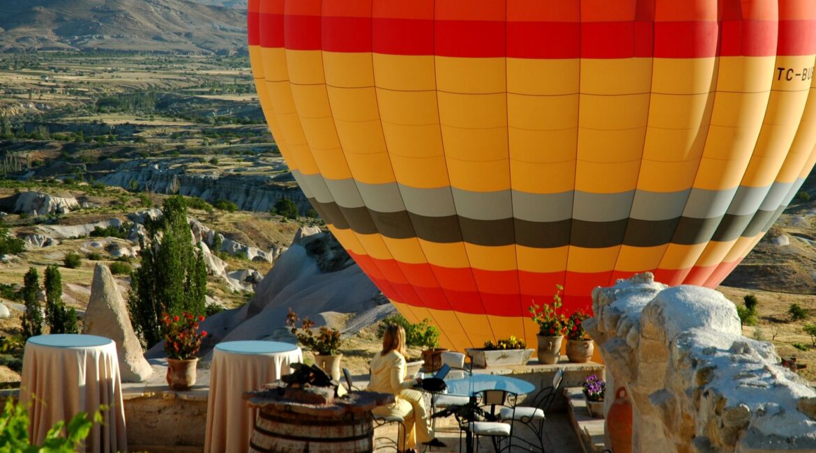 Hot-air balloon breakfast experience at Museum Hotel Cappadocia