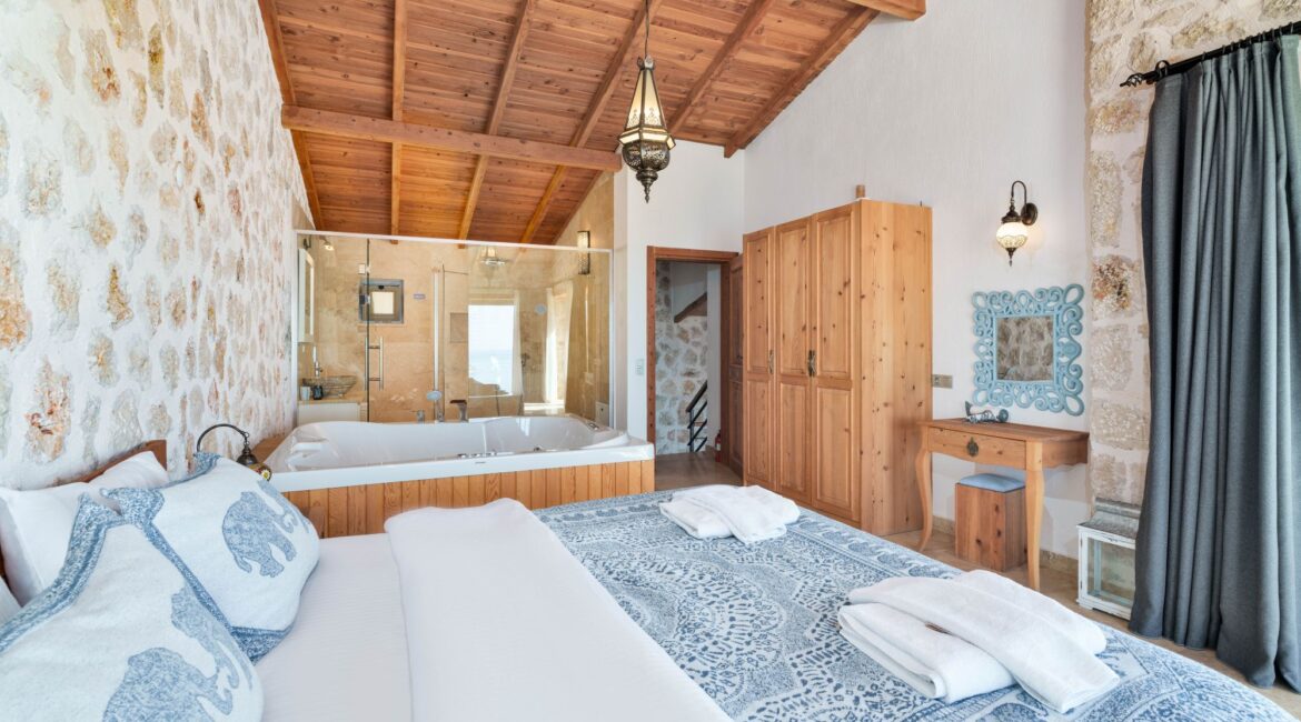 Double bedroom at Villa Sedir Ev, Kalkan