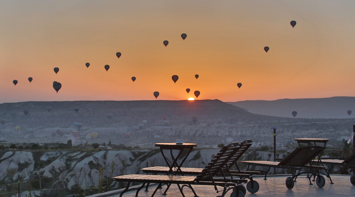 ariana-sustainable-luxury-lodge-sunrise-balloon-view-cappadocia.jpg