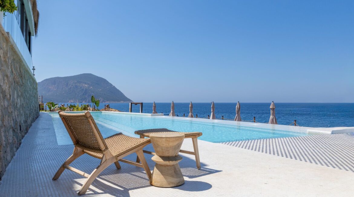 Infinity pool terrace overlooking the Mediterranean at the Lures Hotel